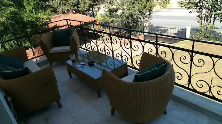 Villa Maira 2, Amazing Family Apartment, 3 Bedrooms, Swimming Pool, 150M To Beach Peraía Apartmán