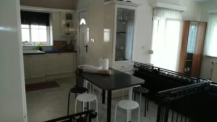 Apartment Villa Maira 2, Amazing Family Apartment, 3 Bedrooms, Swimming Pool, 150M To Beach Peraia